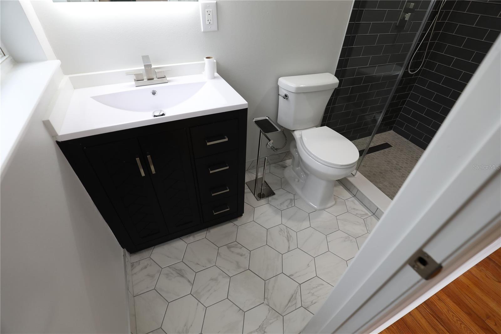 RENLEE TERRACE - Residential Lease