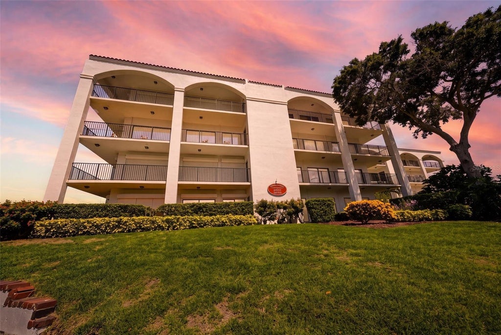 Photo of 301 Mariner Drive #301, Tarpon Springs, FL 34689 (MLS # TB8469783)