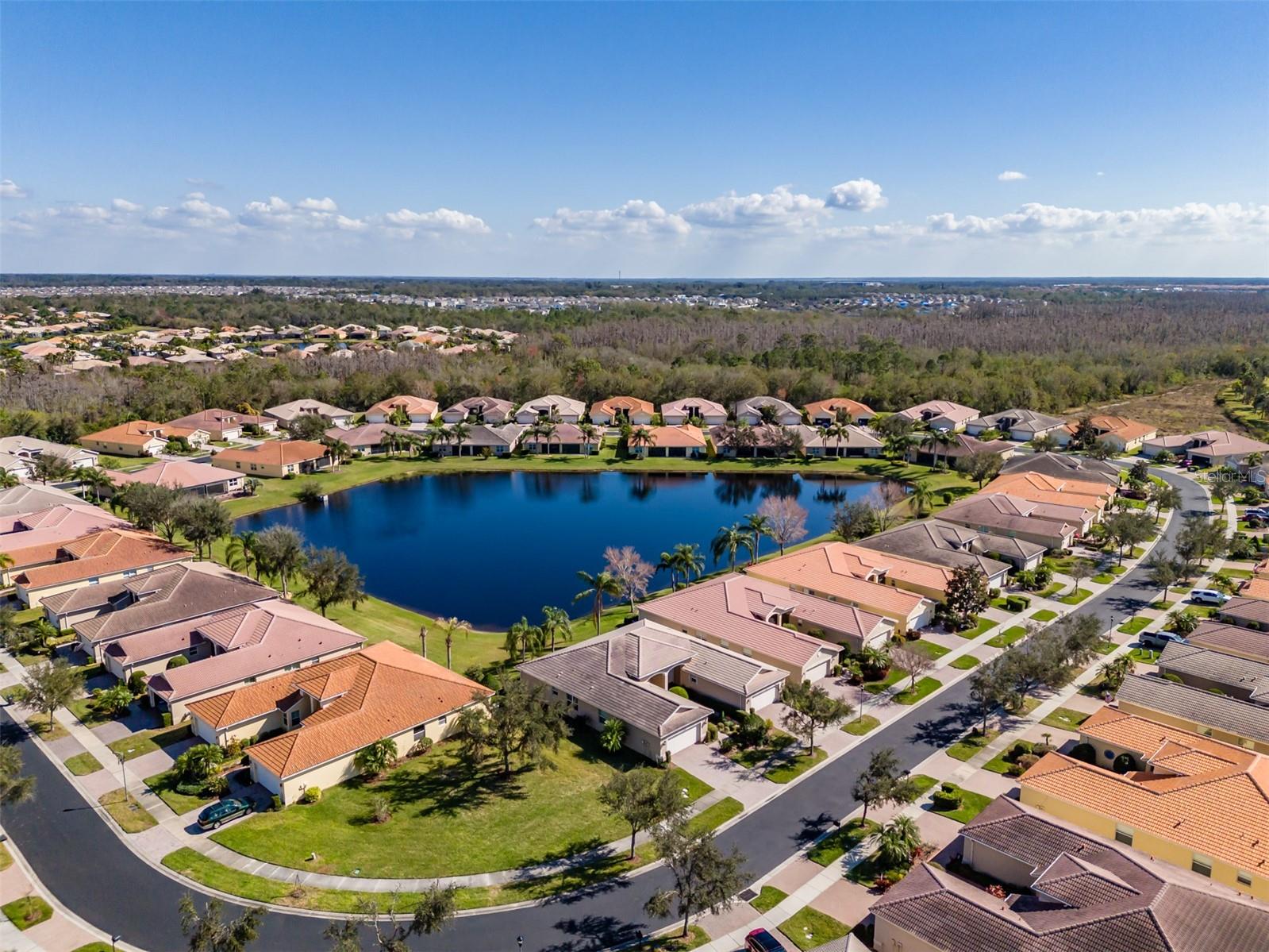 VALENCIA LAKES - Residential Lease