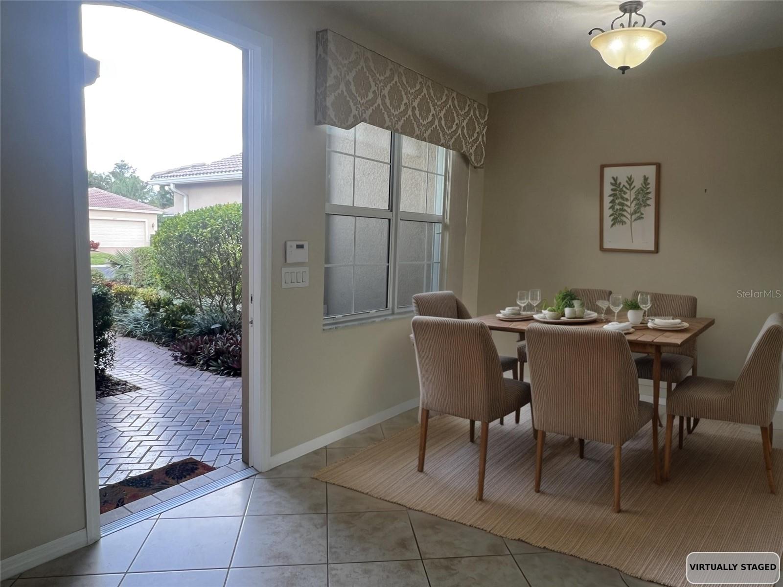 VALENCIA LAKES - Residential Lease