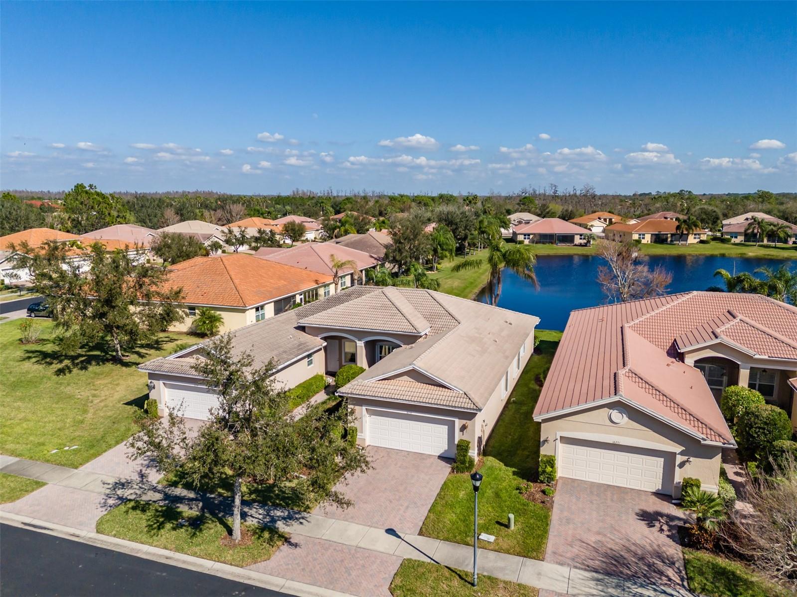 VALENCIA LAKES - Residential Lease
