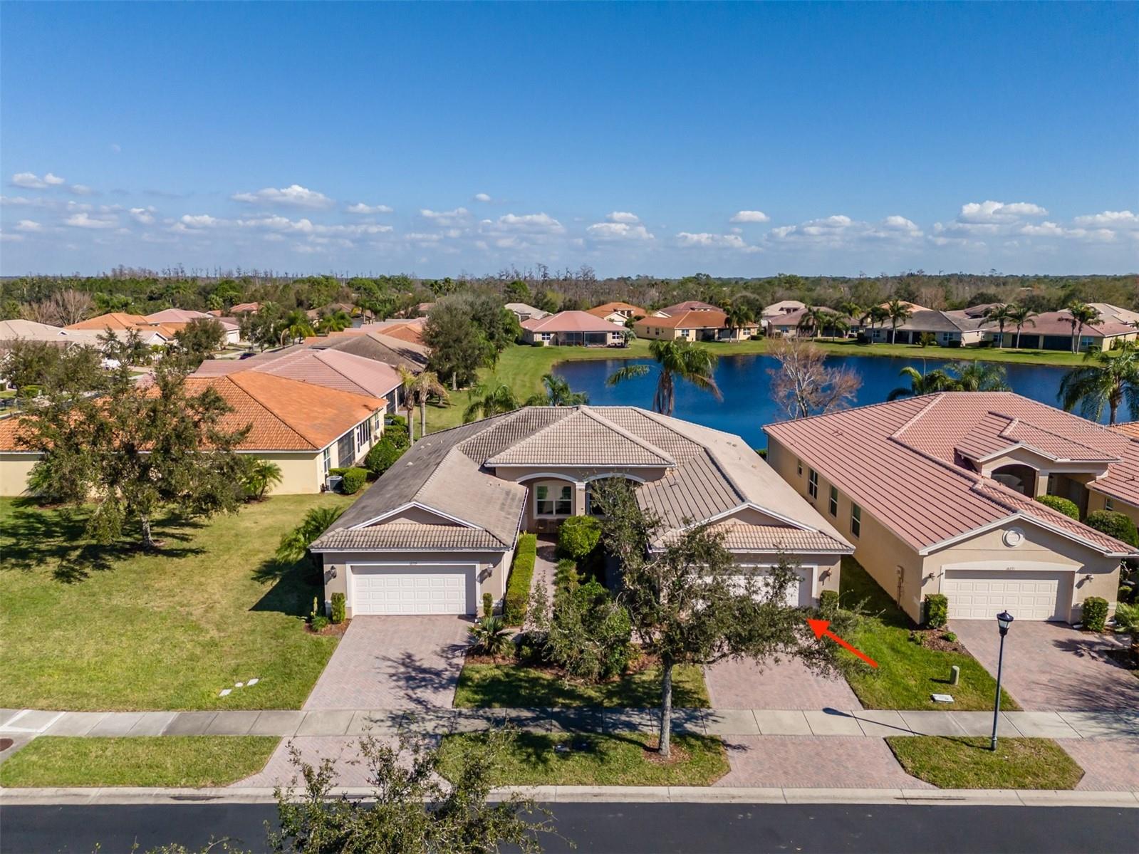 VALENCIA LAKES - Residential Lease