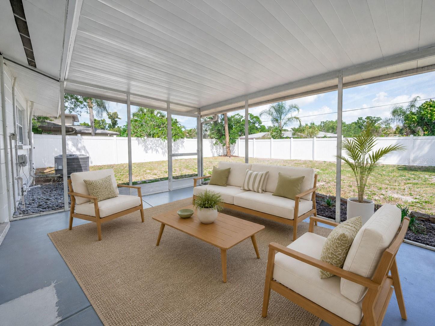 SOUTH GATE - Residential