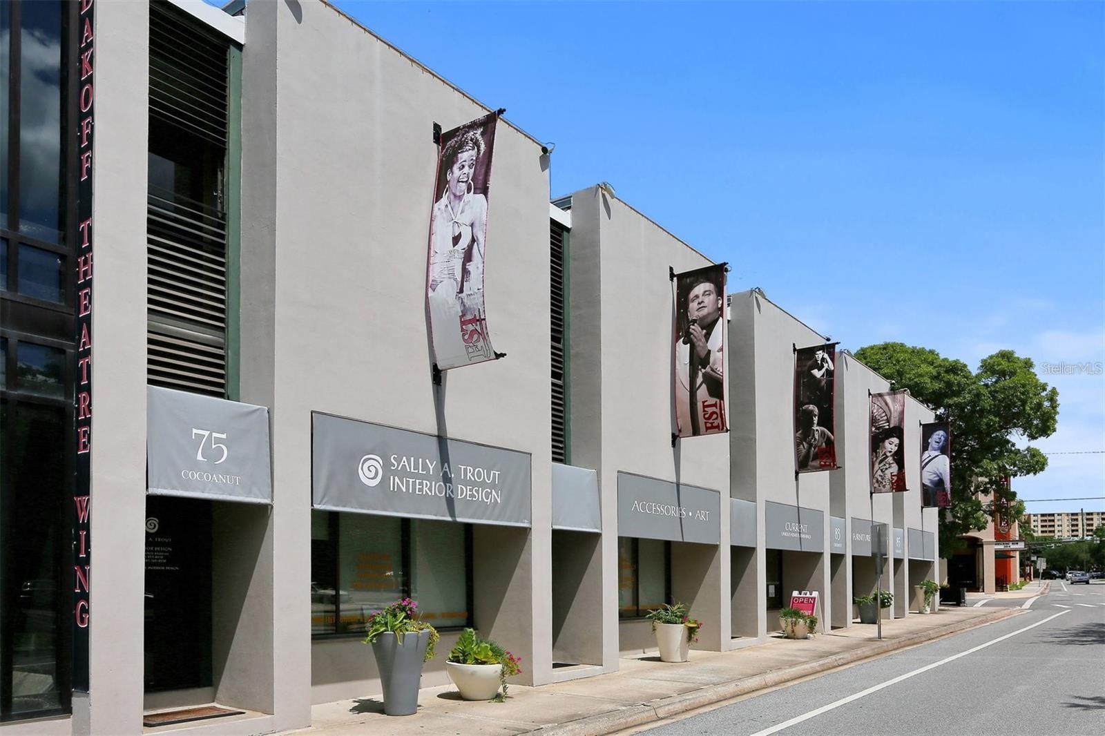 SOUTH GATE - Residential