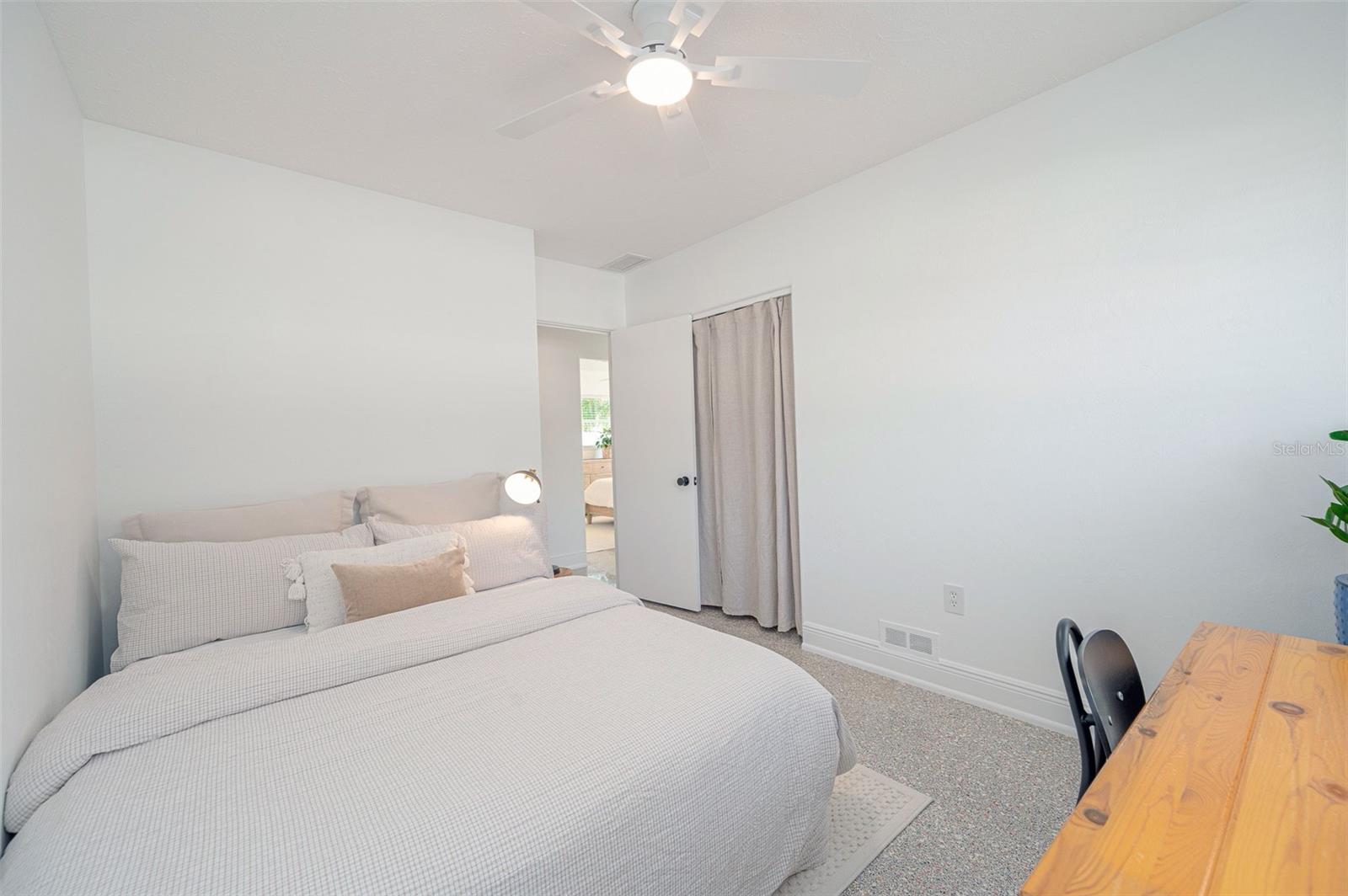 SOUTH GATE - Residential