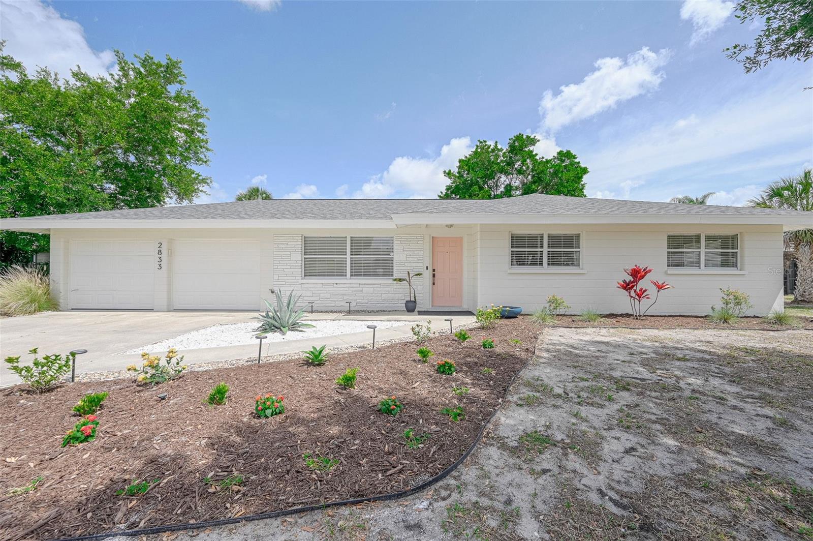 SOUTH GATE - Residential