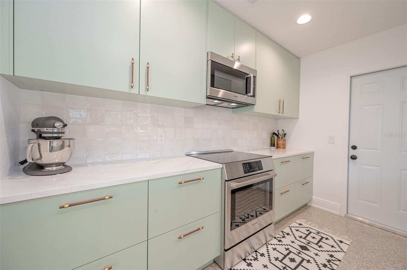 SOUTH GATE - Residential