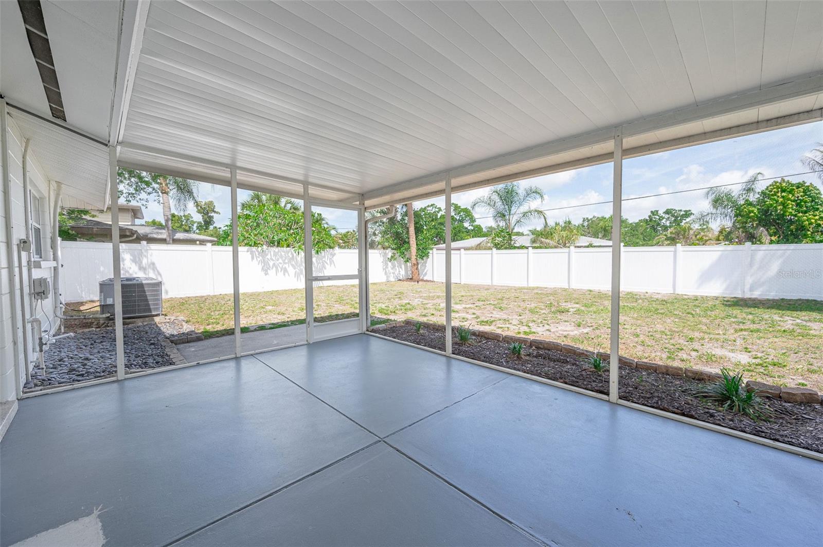 SOUTH GATE - Residential