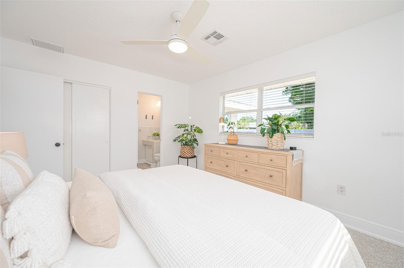 SOUTH GATE - Residential