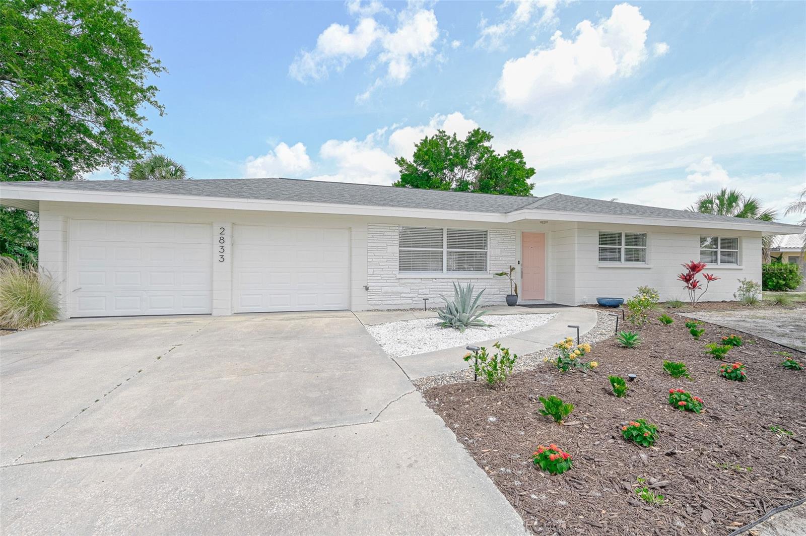 SOUTH GATE - Residential