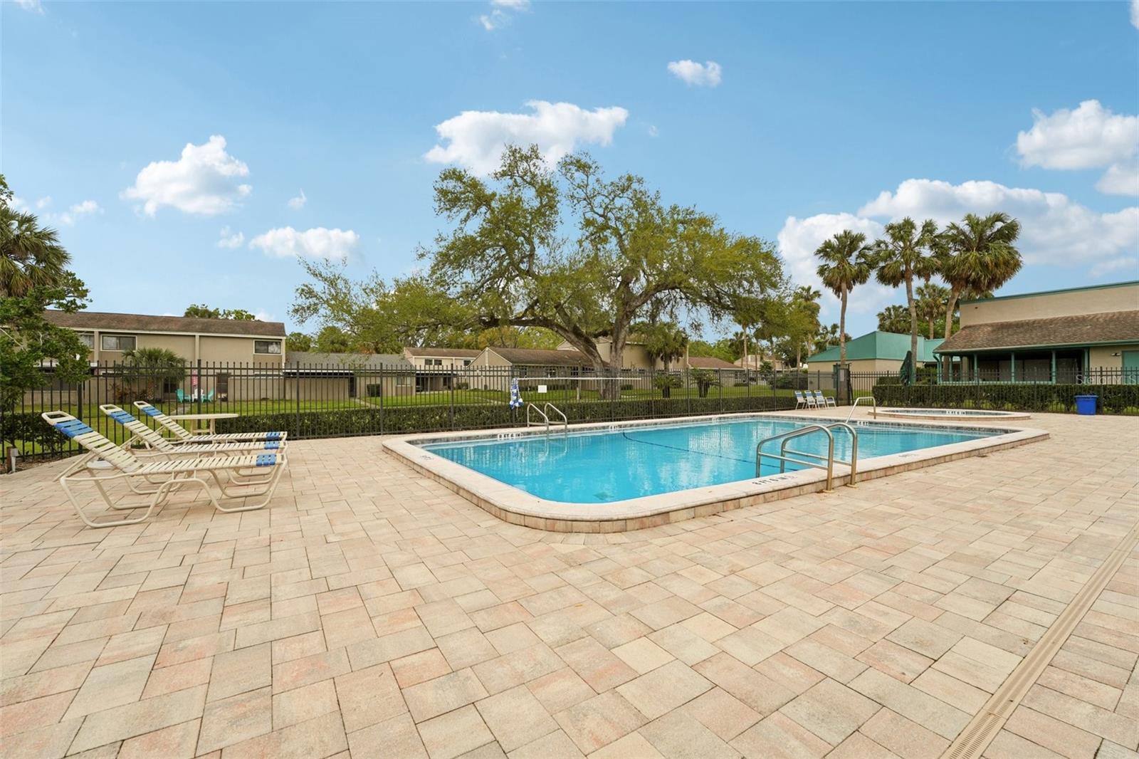 LAURELON VILLAGE OF MEADOWOOD - Residential