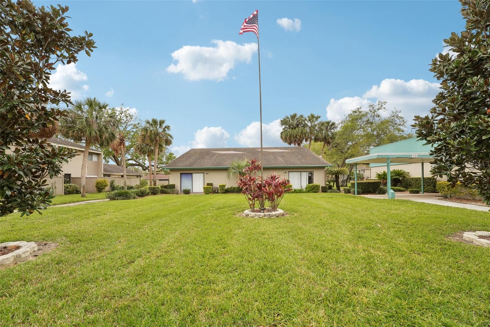 LAURELON VILLAGE OF MEADOWOOD - Residential