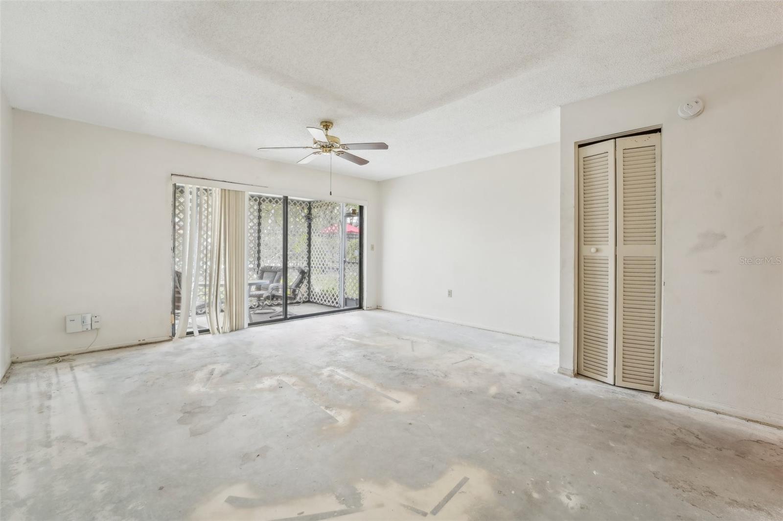 LAURELON VILLAGE OF MEADOWOOD - Residential