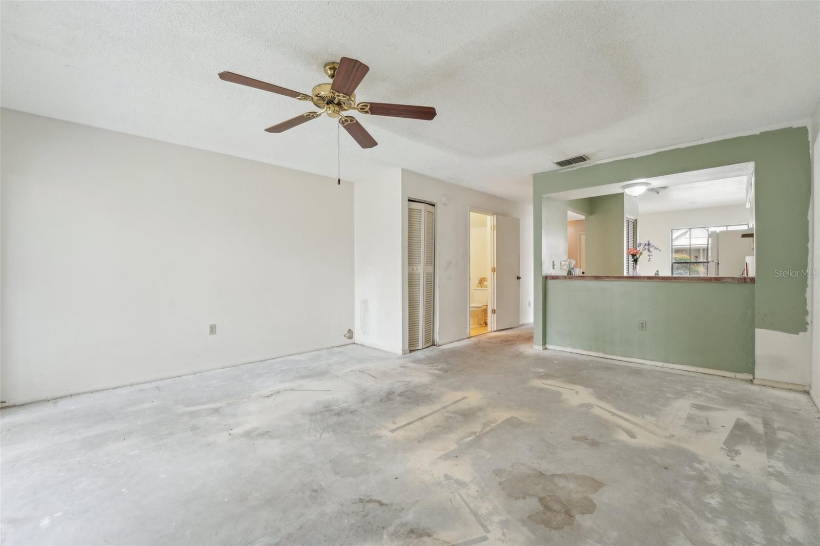 LAURELON VILLAGE OF MEADOWOOD - Residential