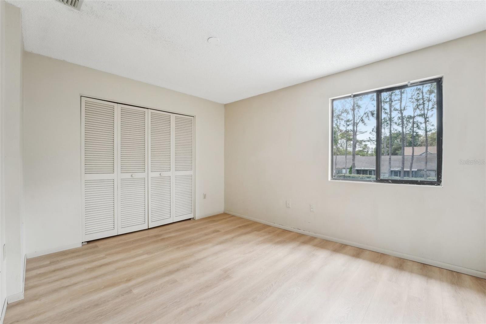 LAURELON VILLAGE OF MEADOWOOD - Residential