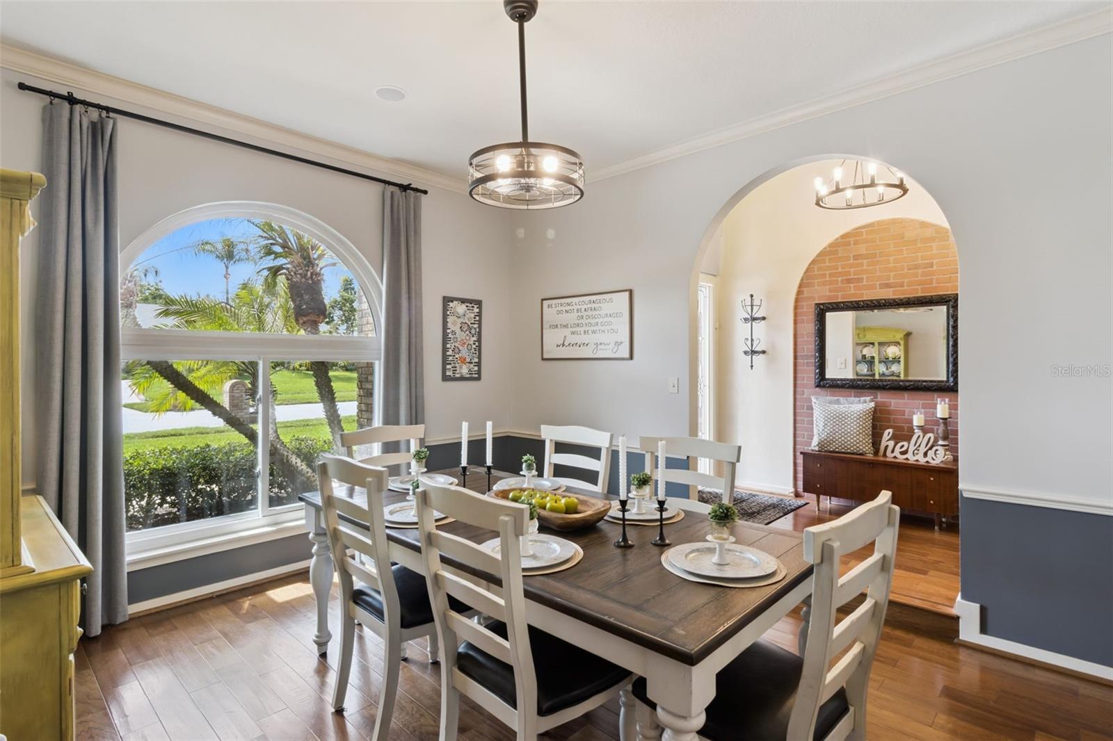 577 S LONGVIEW PLACE