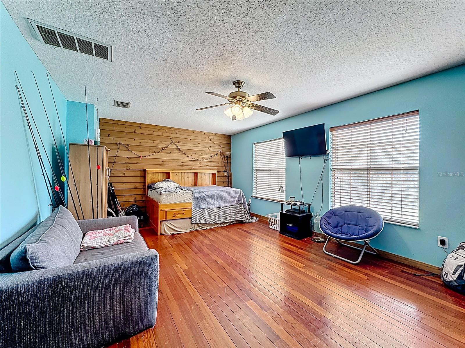 LOST LAKE ESTATES - Residential