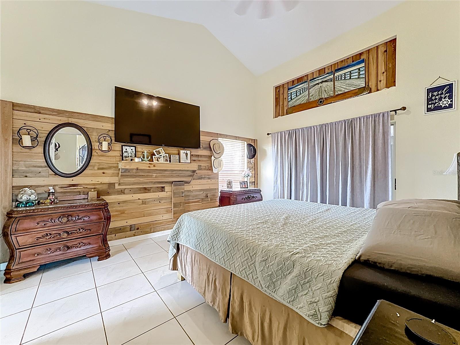 LOST LAKE ESTATES - Residential