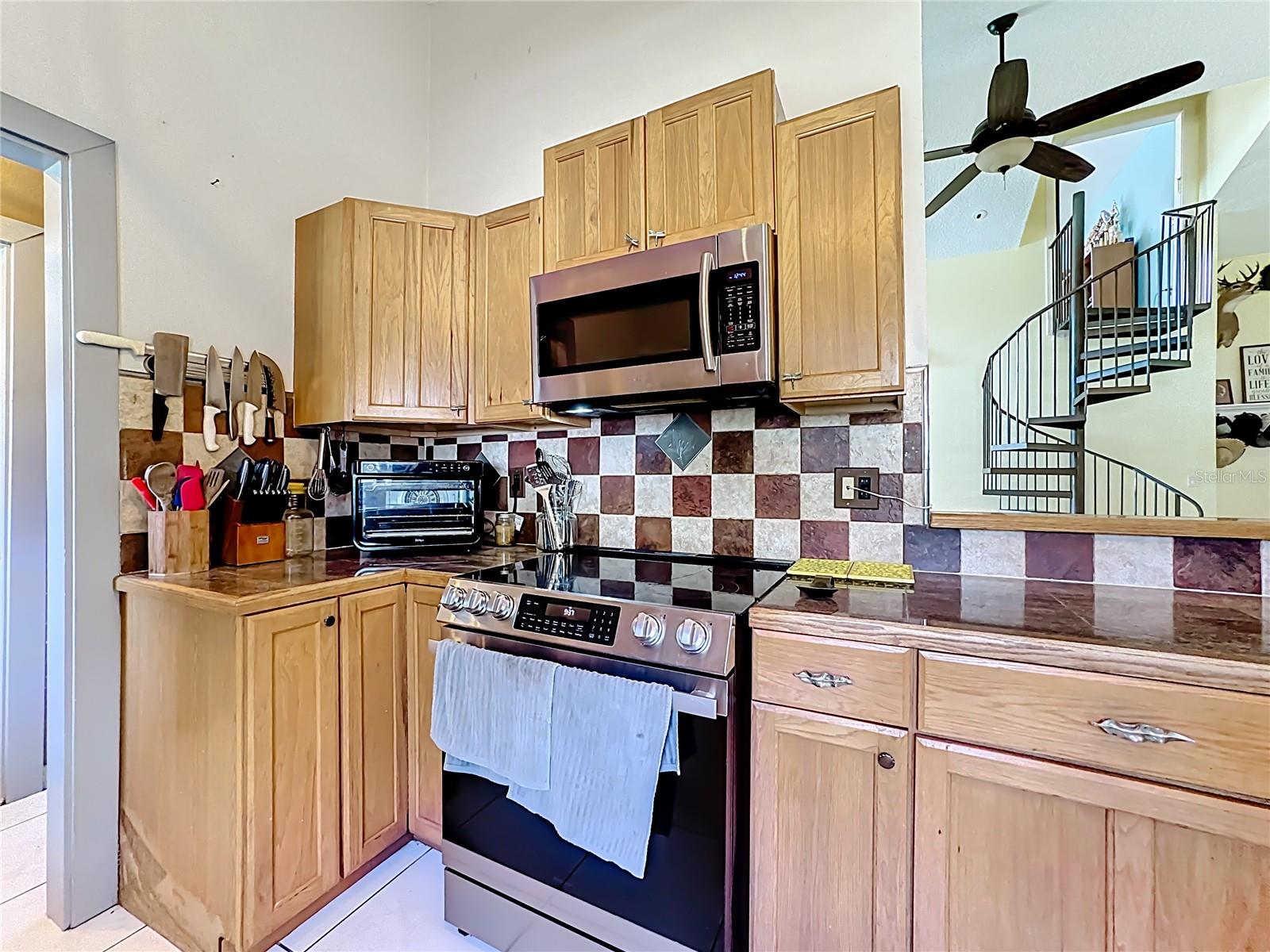 LOST LAKE ESTATES - Residential