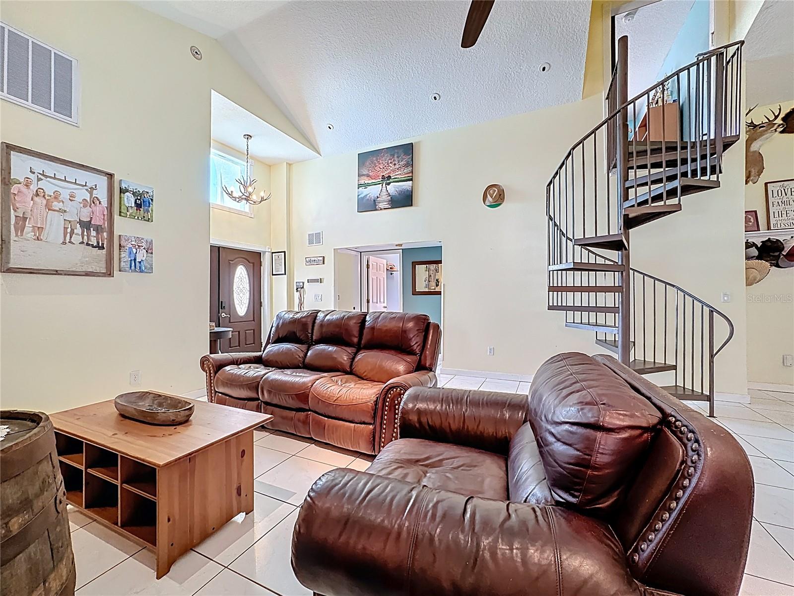 LOST LAKE ESTATES - Residential