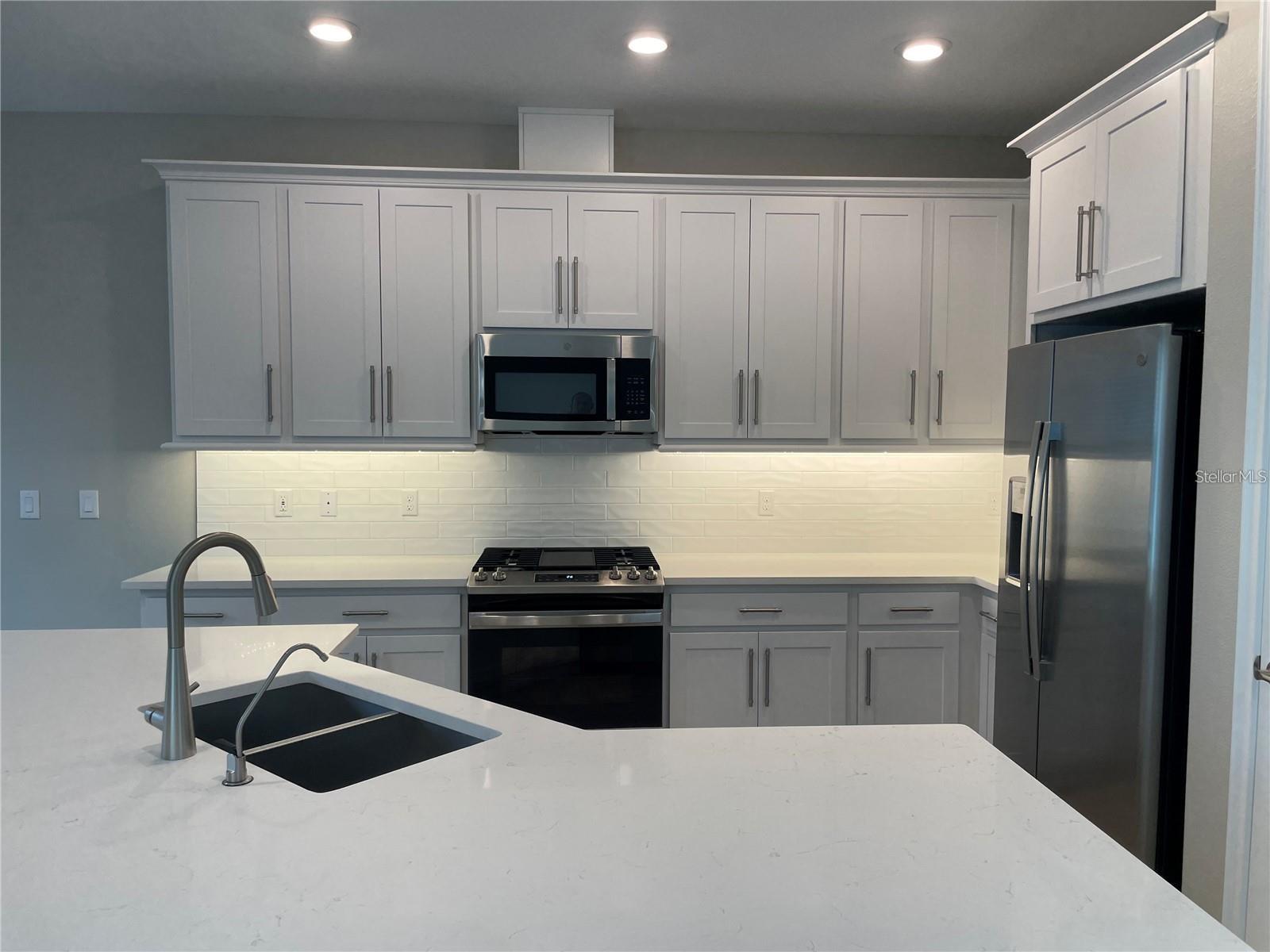 ESTANCIA SORTINO - Residential Lease