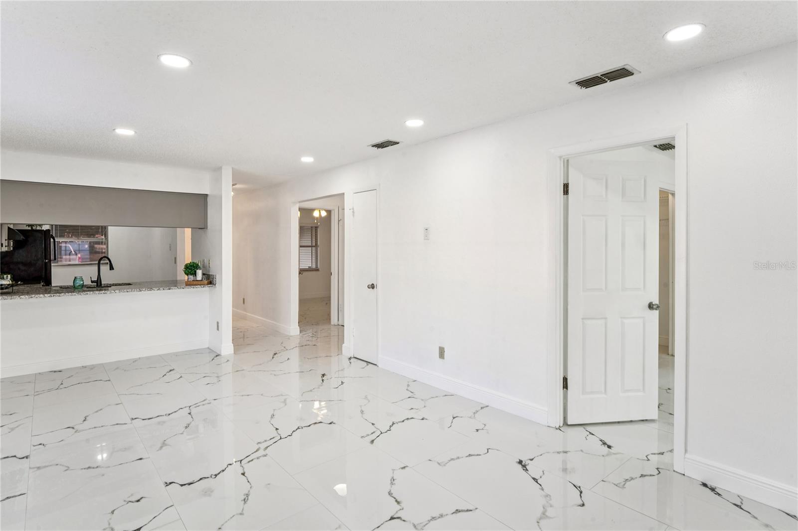 6324 BONNIE BAY CIRCLE N