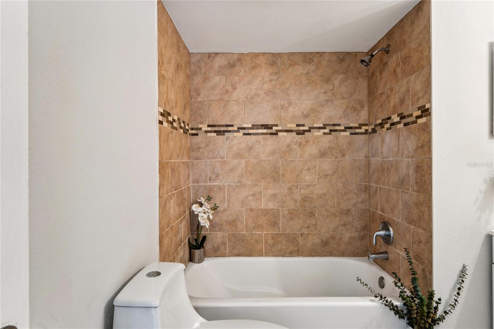 VILLAS OF BONNIE BAY - Residential