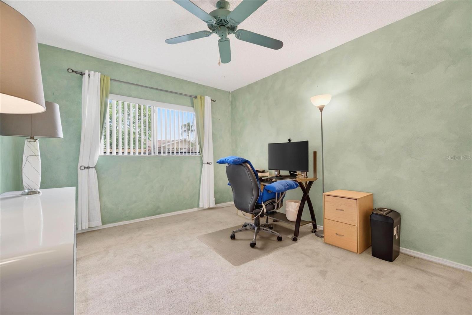 ON TOP OF THE WORLD - Residential