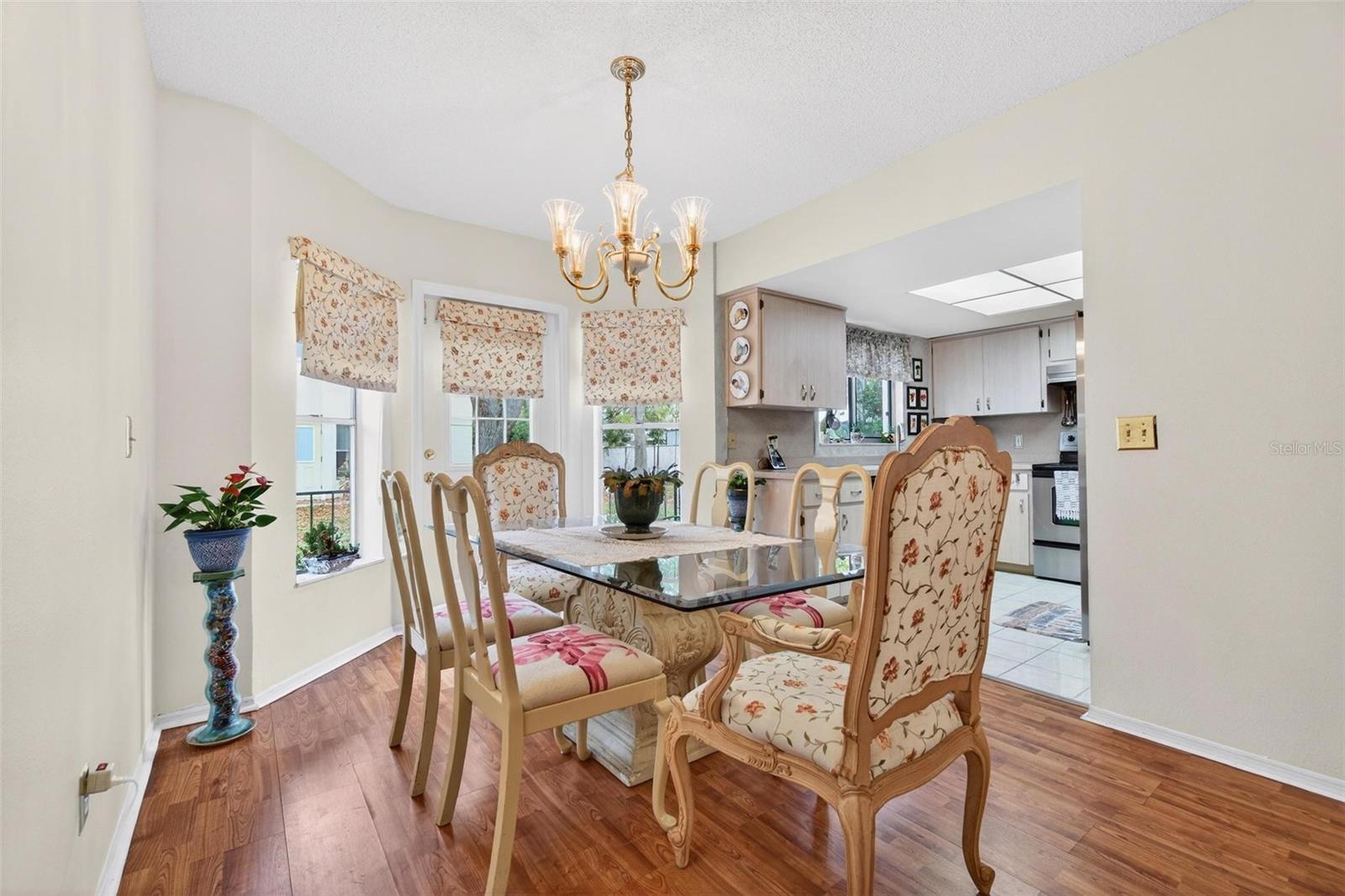 ON TOP OF THE WORLD - Residential