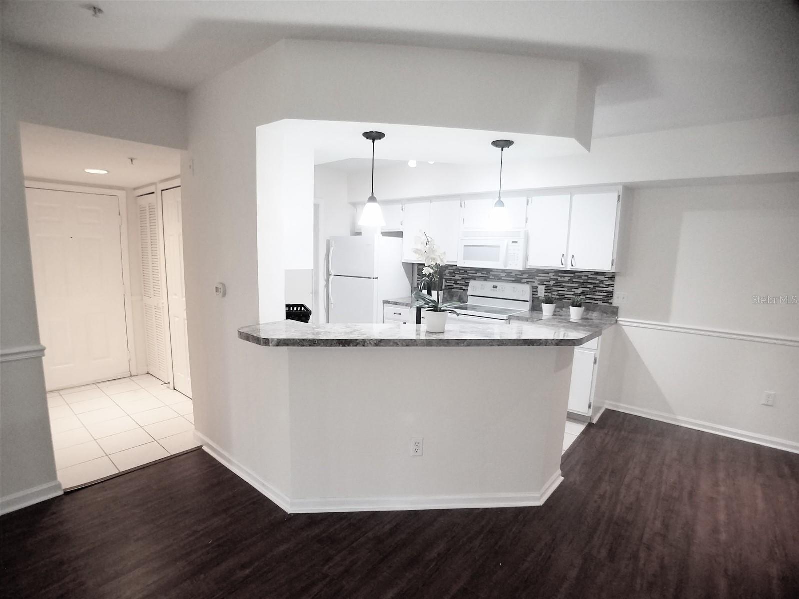 CREST/WATERFORD LAKES - Residential
