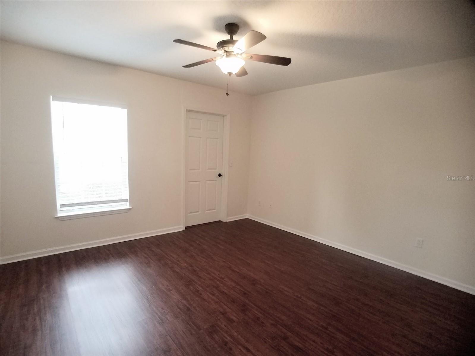 CREST/WATERFORD LAKES - Residential