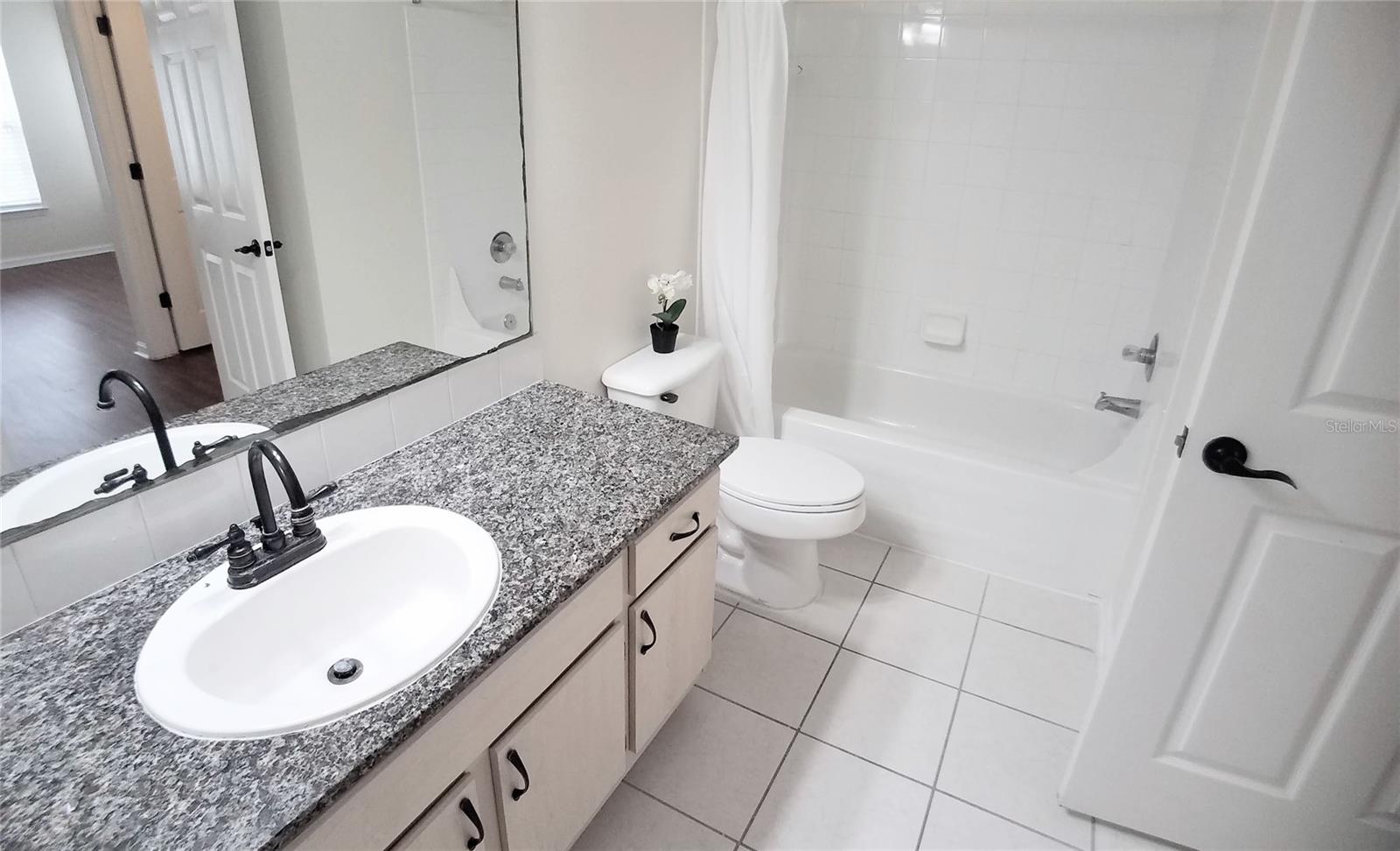 CREST/WATERFORD LAKES - Residential