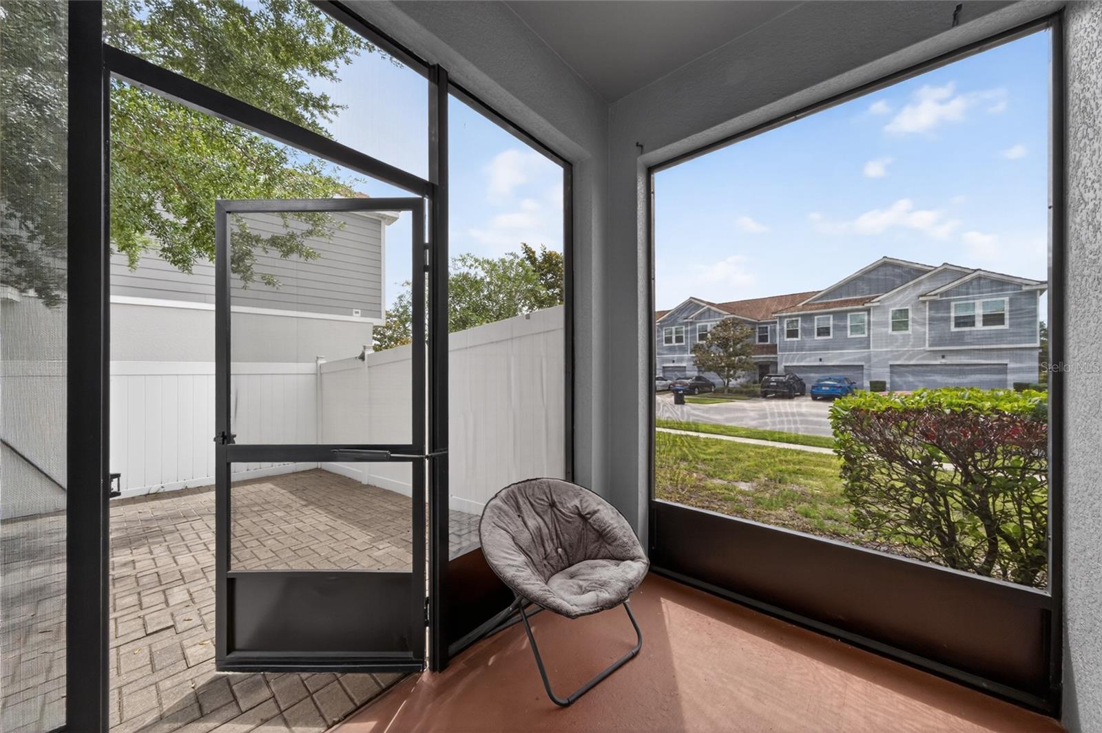 SOMERSET CHASE - Residential