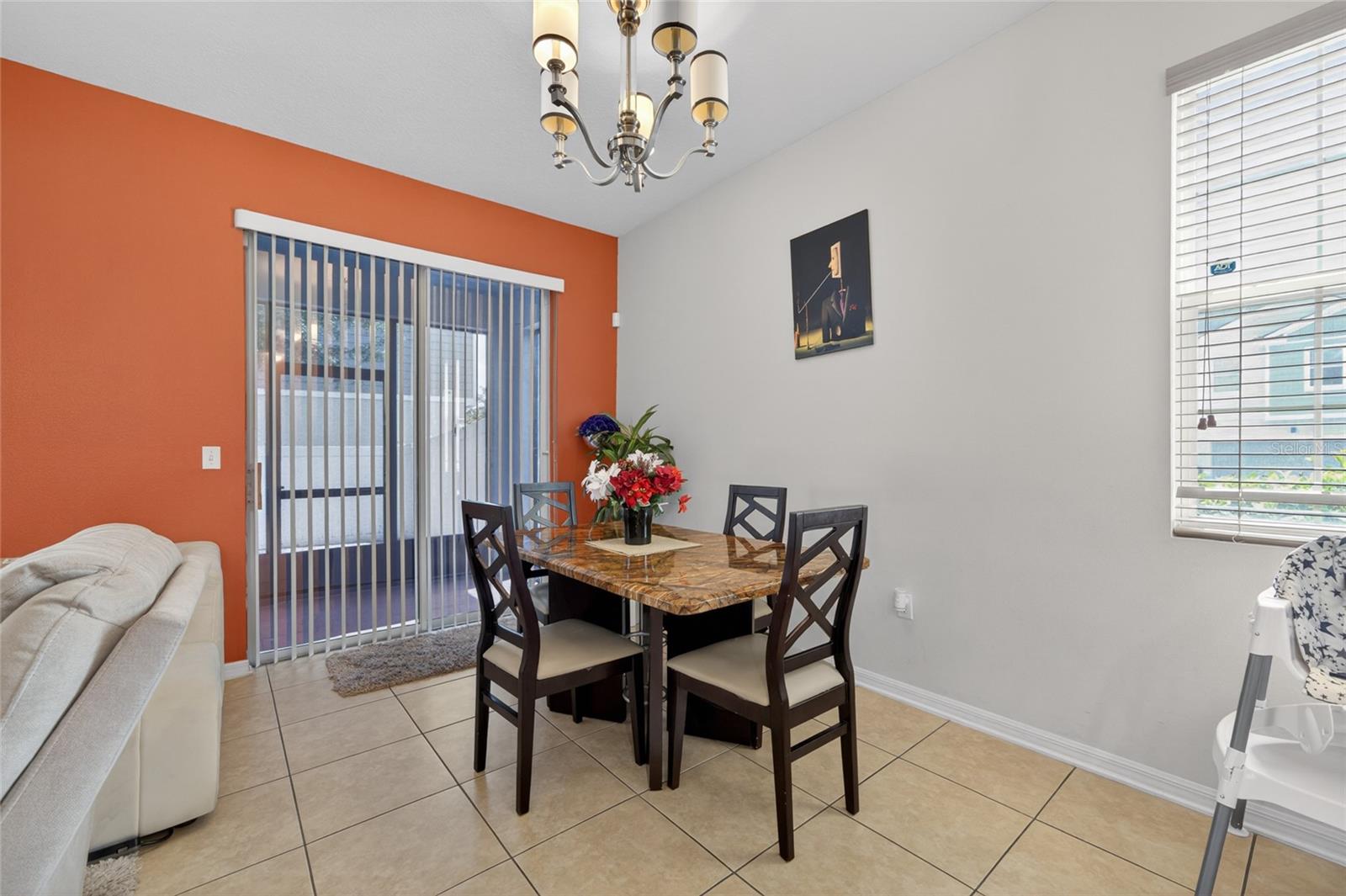 SOMERSET CHASE - Residential