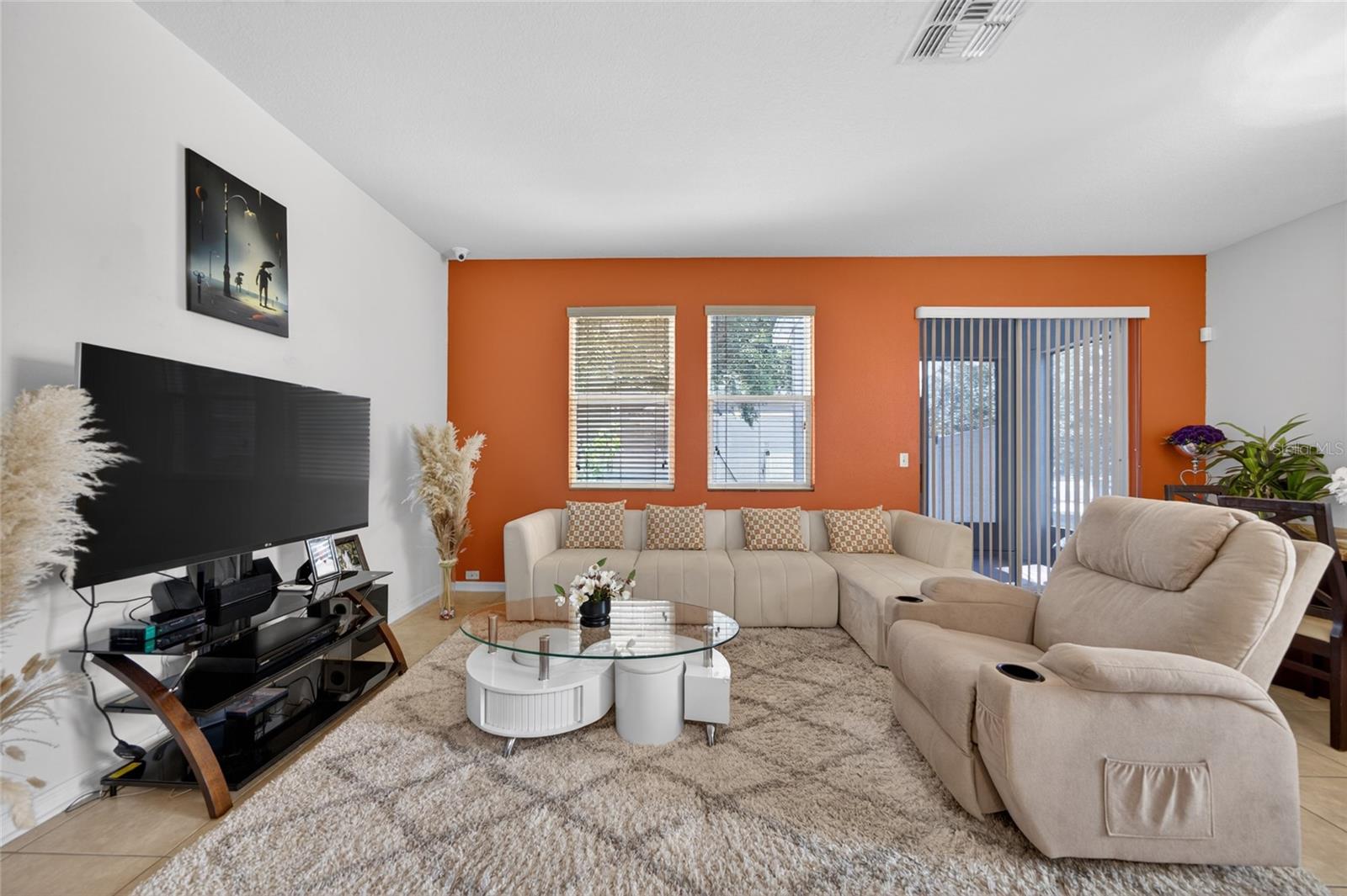 SOMERSET CHASE - Residential