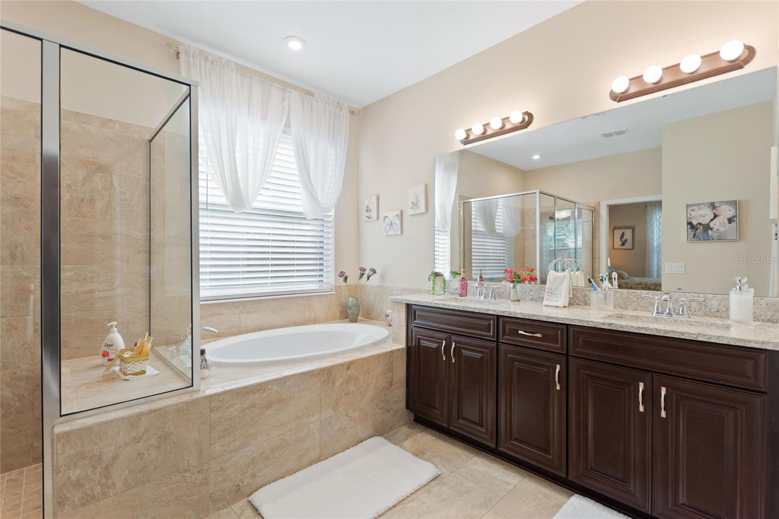 BELLALAGO PH 5J - Residential