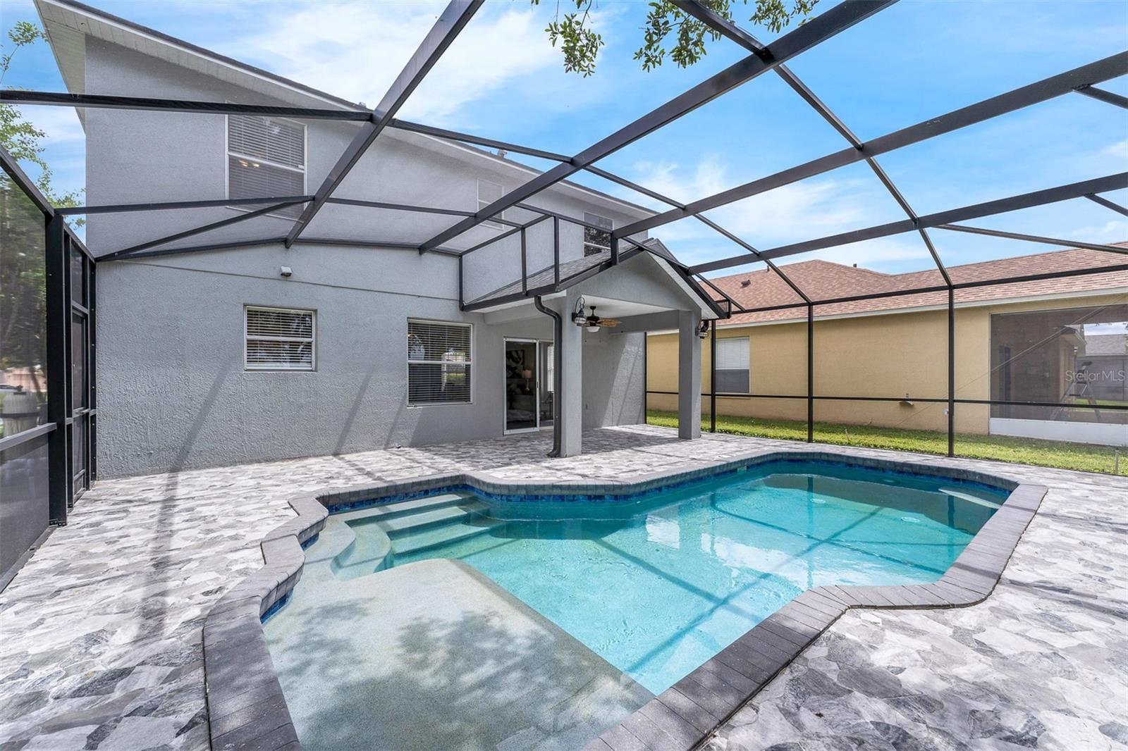 STONEYBROOK - Residential