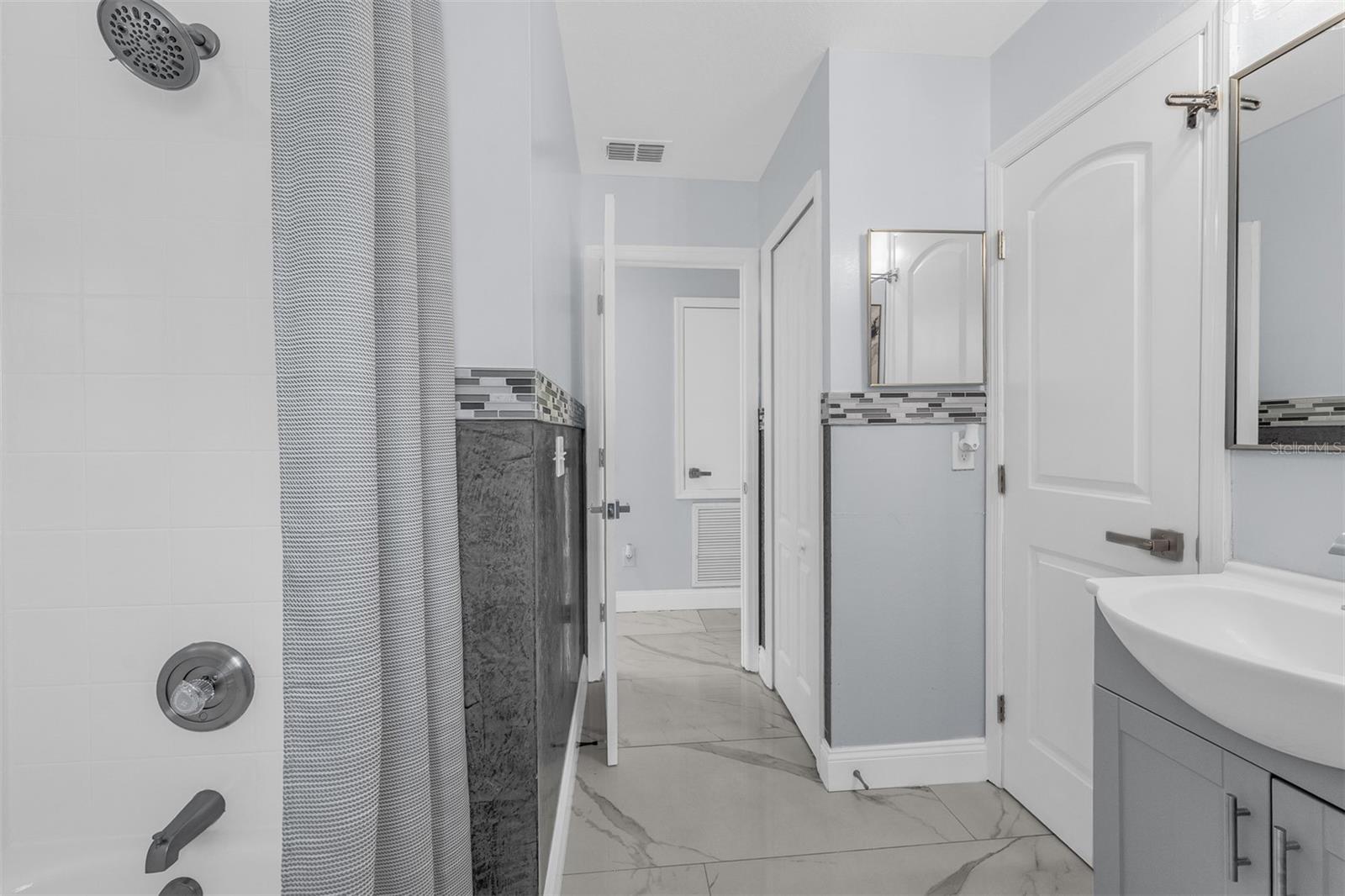 STONEYBROOK - Residential