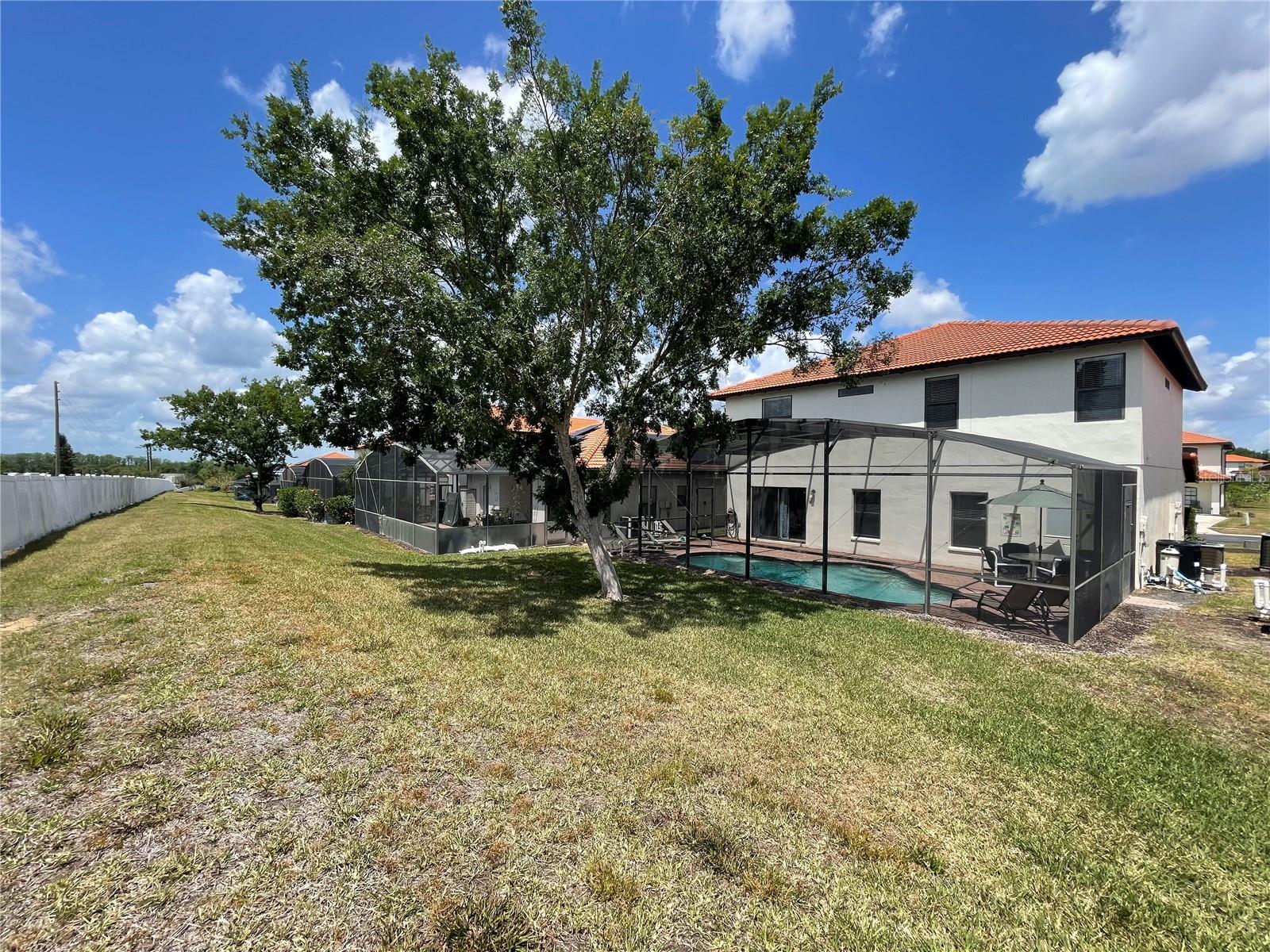 HIGH GROVE UNIT 02 - Residential