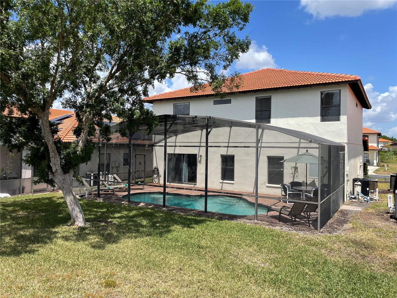 HIGH GROVE UNIT 02 - Residential