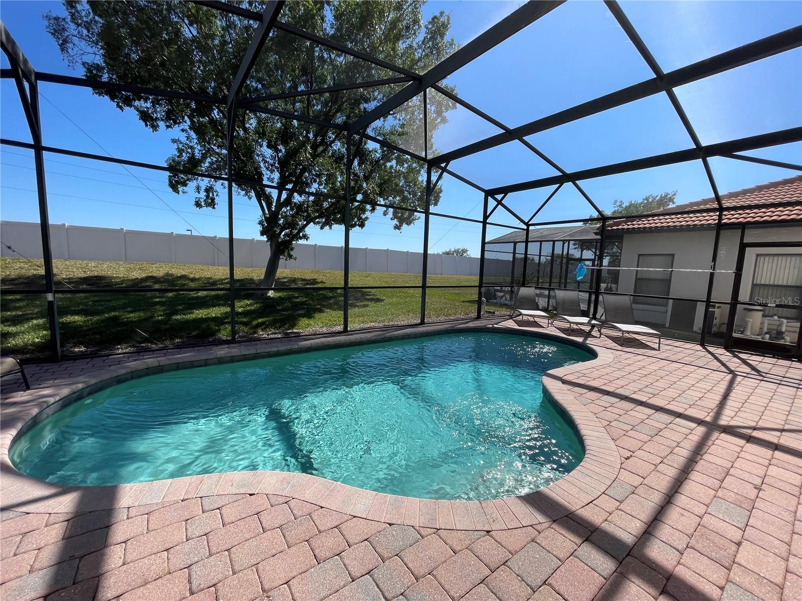 HIGH GROVE UNIT 02 - Residential