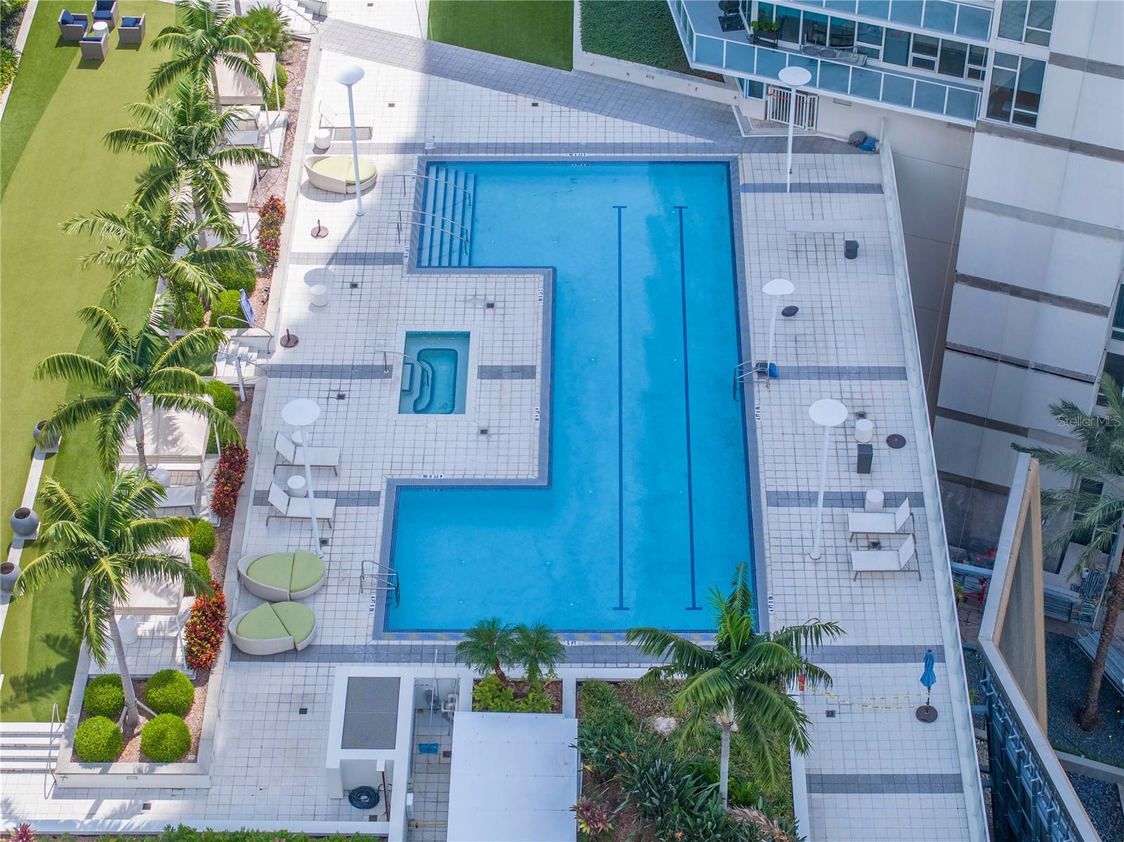 SIGNATURE PLACE CONDO - Residential