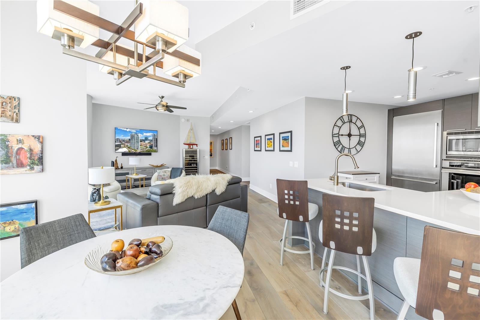 SIGNATURE PLACE CONDO - Residential