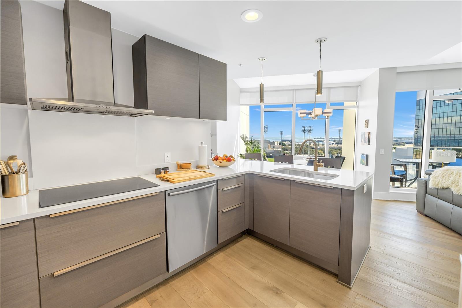 SIGNATURE PLACE CONDO - Residential