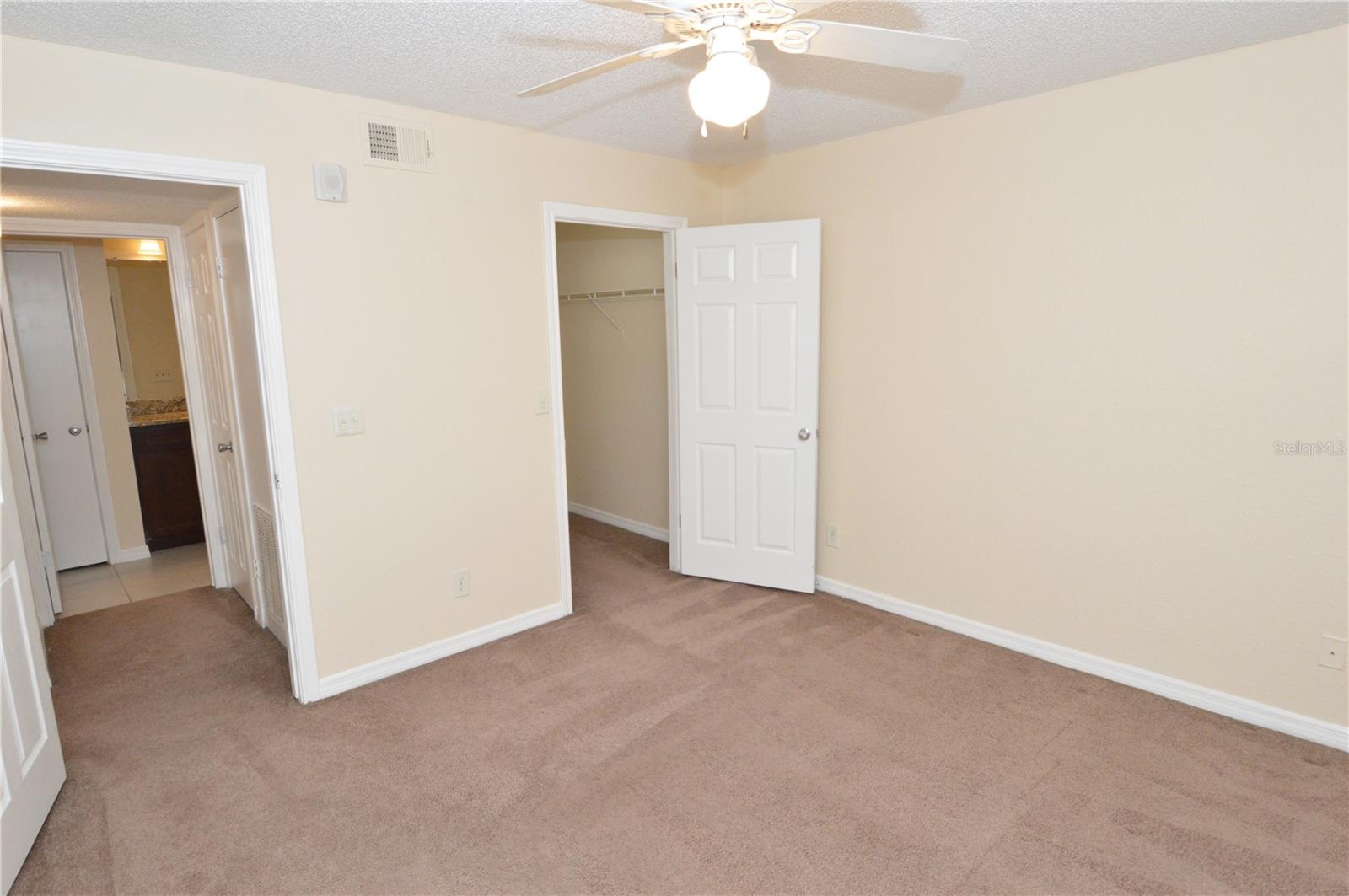 VANTAGE POINT CONDO - Residential Lease