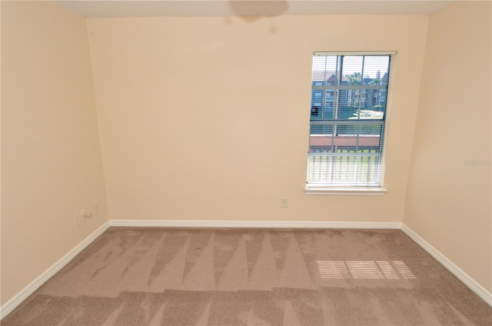 VANTAGE POINT CONDO - Residential Lease