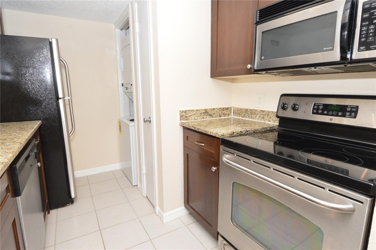VANTAGE POINT CONDO - Residential Lease