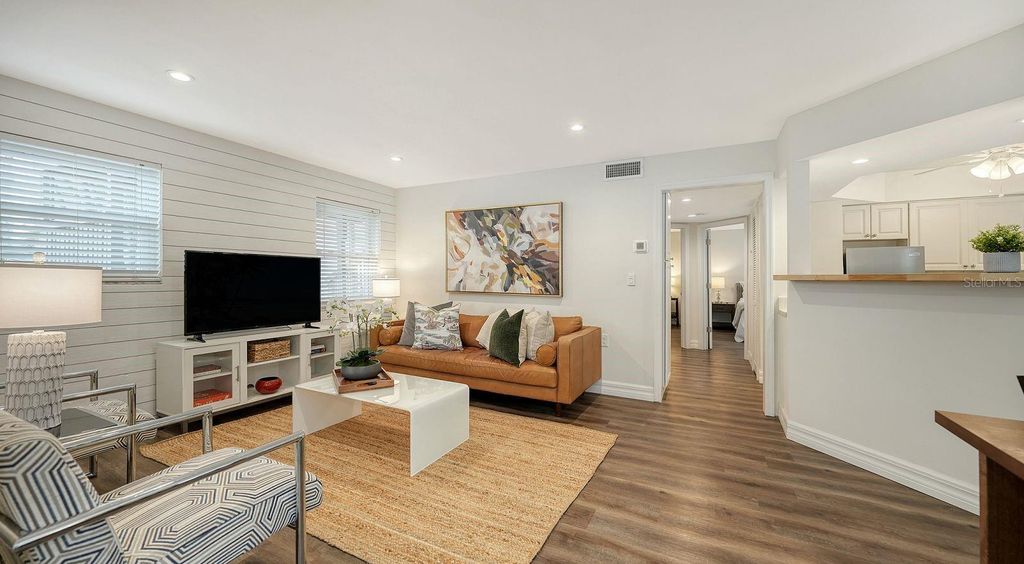 Photo of 5610 Avenida Del Mare, Sarasota, FL 34242 (MLS # A4683170)