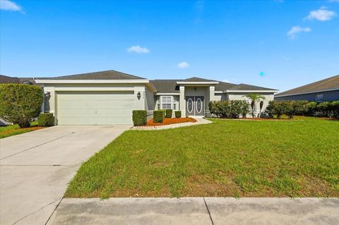 Photo of 4573 Turner Oaks Drive, Mulberry, FL 33860 (MLS # P4939147)