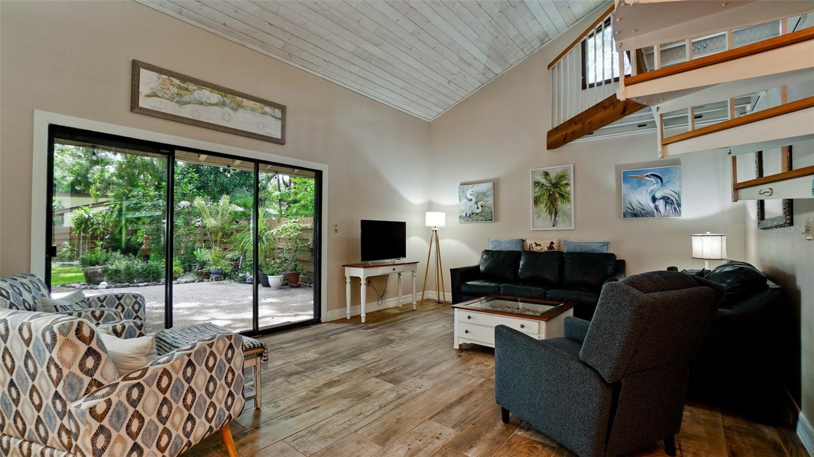 2407 QUAIL COURT
